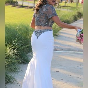 Jazy Couture Prom Dress. Size 4.